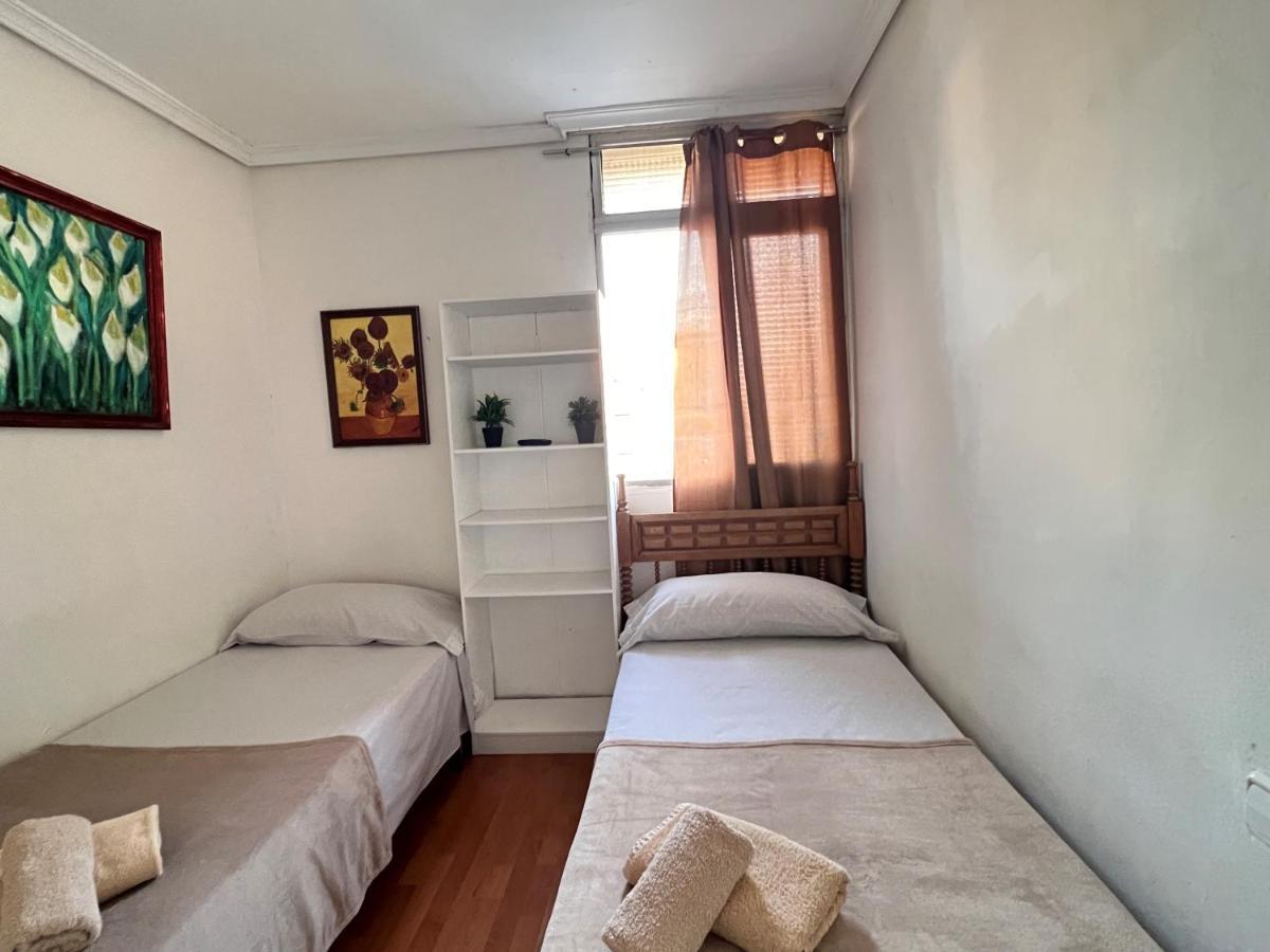 ולנסיה Malvarrosa Simple Shared Home מראה חיצוני תמונה