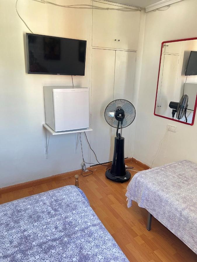 ולנסיה Malvarrosa Simple Shared Home מראה חיצוני תמונה